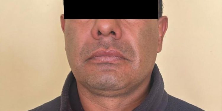 Detienen a alcalde de Esperanza, Puebla y a ocho más por robo, extorsión y secuestro; aseguran arsenal y vehículos blindados