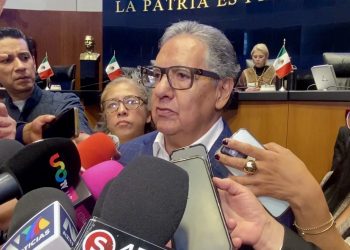 Morena analizará si Inzunza conserva presidencia de comisión y cargos en el Senado