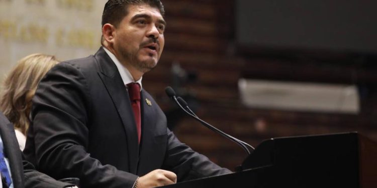 Hallan sin vida al diputado federal de Morena, Zenyazen Escobar, en la carretera Xalapa-Veracruz