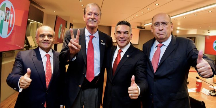 Alito Moreno y Vicente Fox exploran sumar fuerzas opositoras