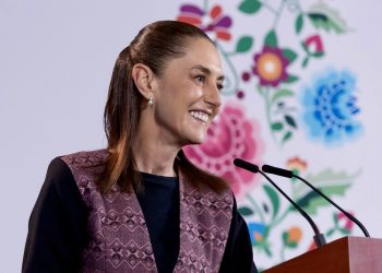 Sheinbaum descarta nuevos programas de Bienestar y apuesta por ampliar becas universitarias