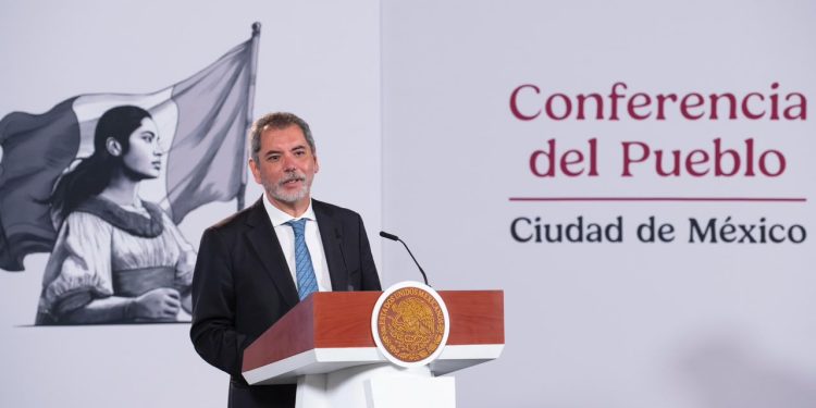 Hacienda apuesta por bajar el déficit sin subir impuestos; recaudar más será la clave en 2027