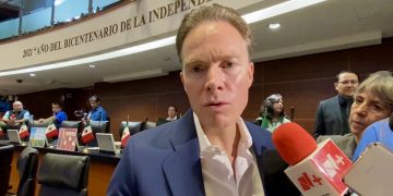 Velasco minimiza diferencias en el Verde por reforma de doble nacionalidad
