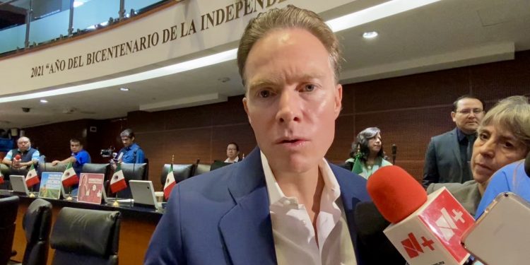Velasco minimiza diferencias en el Verde por reforma de doble nacionalidad