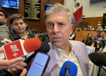 Sheffield acusa a Emmanuel Reyes de “arribista” y cuestiona su aspiración por León