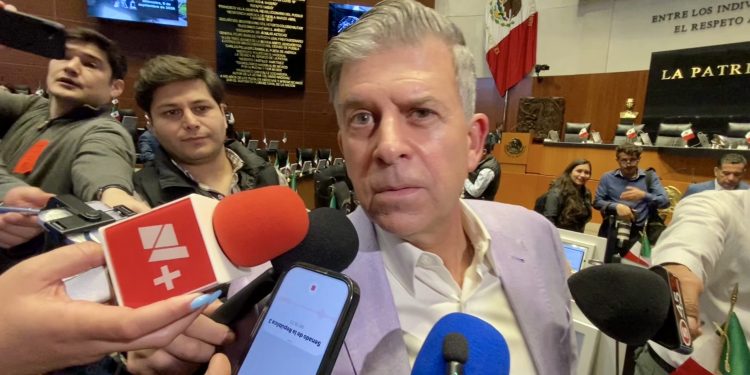 Sheffield acusa a Emmanuel Reyes de “arribista” y cuestiona su aspiración por León