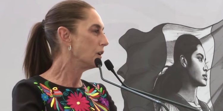 Sheinbaum: “Sólo el pueblo de México puede determinar su destino”; anuncia tren México-Pachuca para 2027