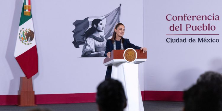 “No se encubre a nadie”: Sheinbaum defiende investigación de Ayotzinapa