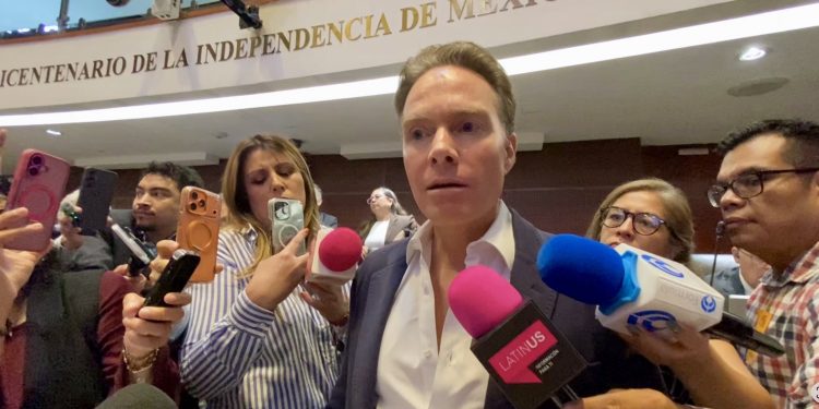 Pide Manuel Velasco mantener unidad de Morena, Verde y PT rumbo a 2027