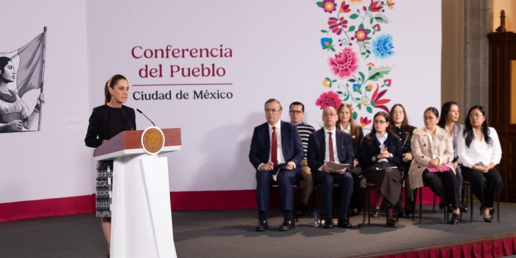 Sheinbaum se deslinda de disputa Morena-PT y respalda encuestas para definir coordinadores