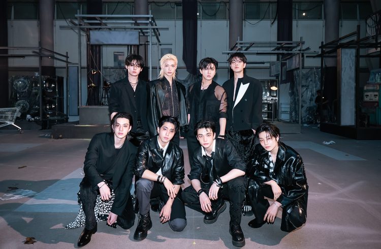 Sheinbaum abre la puerta a llevar a Stray Kids al Zócalo y destaca auge del K-pop en México