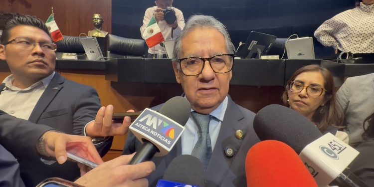 Higinio Martínez minimiza inconformidades en Morena y defiende método de encuestas