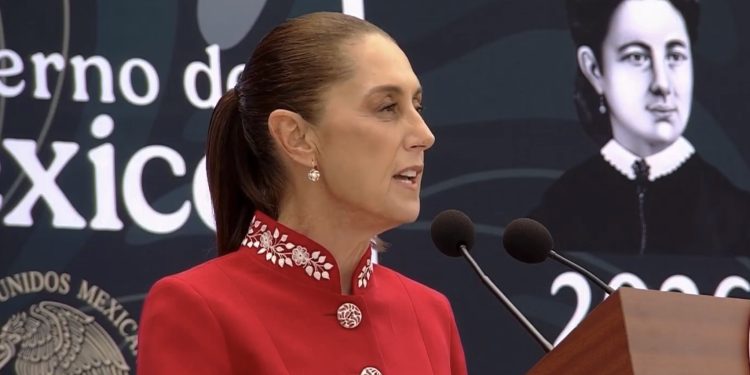 “México no se doblega, no se arrodilla y nunca se vende”: Sheinbaum