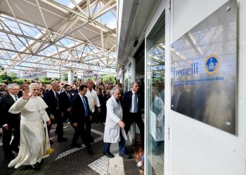 Ingresan al Papa León XIV a hospital Gemelli; será operado para extirpar un nódulo pulmonar