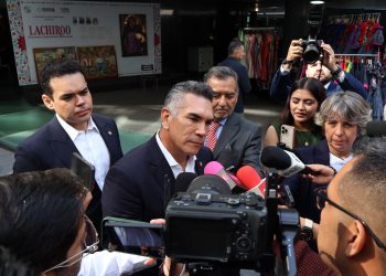 Alejandro Moreno exige investigar a Amílcar Olán y Andy López Beltrán por presuntos vínculos con negocios irregulares