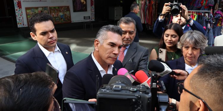 Alejandro Moreno exige investigar a Amílcar Olán y Andy López Beltrán por presuntos vínculos con negocios irregulares