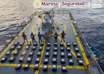 Marina y Guardia Costera de EU asestan golpe al narcotráfico: decomisan 1.2 toneladas de cocaína en Oaxaca