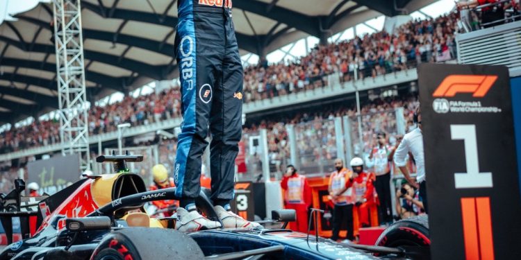 ¡Verstappen vuelve a ganar! El neerlandés conquista Baréin y Antonelli se escapa en el campeonato 