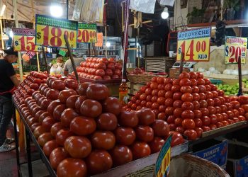 Inflación de septiembre se ubica en 3.45%, jitomate y cebolla presionan el bolsillo