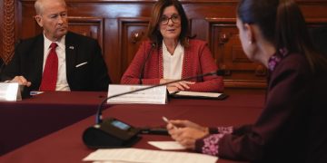 Palacio Nacional reúne a Sheinbaum, Johnson y empresarios estadounidenses 