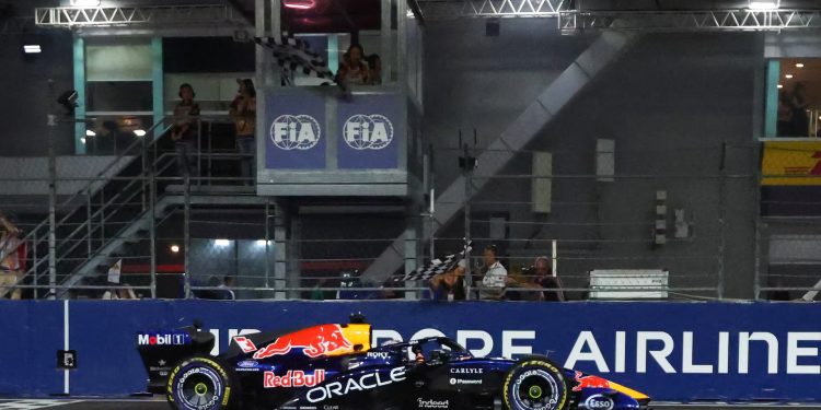 Verstappen conquista Singapur y encadena su segunda victoria consecutiva 