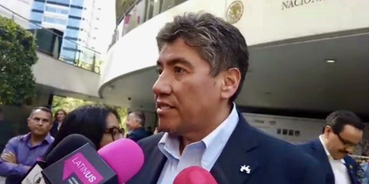 Exclusión y falta de unidad ponen en riesgo a Morena en siete gubernaturas, advierte Saúl Monreal