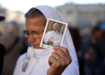 ¡Rezan por el Papa León XIV! Conmoción mundial tras ser diagnosticado de cáncer de pulmón 