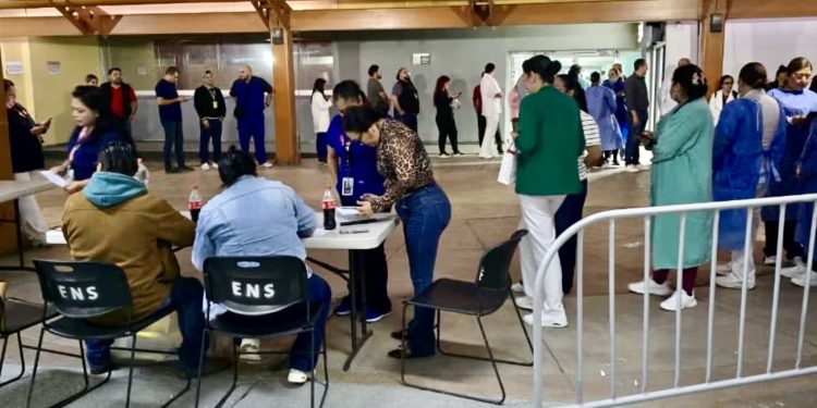 Trabajadores del IMSS rechazan aumento salarial de 6.8%; sindicato reabre negociación para buscar mejores condiciones