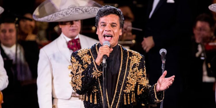 Propone Higinio Martínez reconocer a Juan Gabriel con la Belisario Domínguez por unir a México