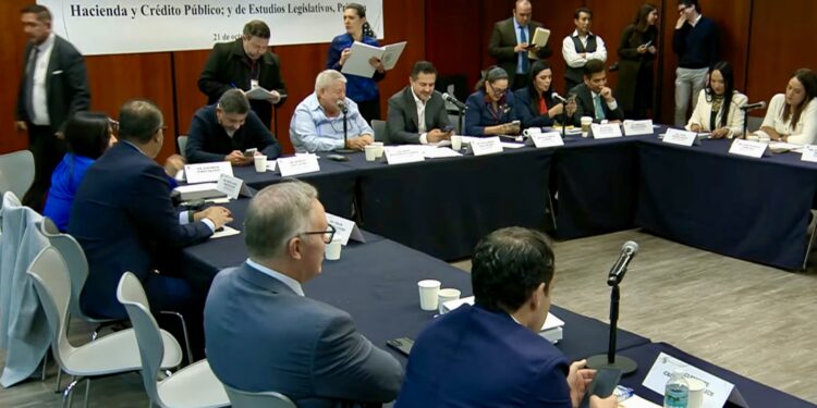 Comisiones del Senado avalan paquete económico 2027 sin cambios y con rechazo de PAN, PRI y MC