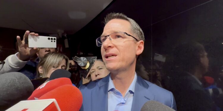 Anaya acusa a Morena de ser un “narcopartido” y califica de “tropelía” el proceso contra César Jáuregui
