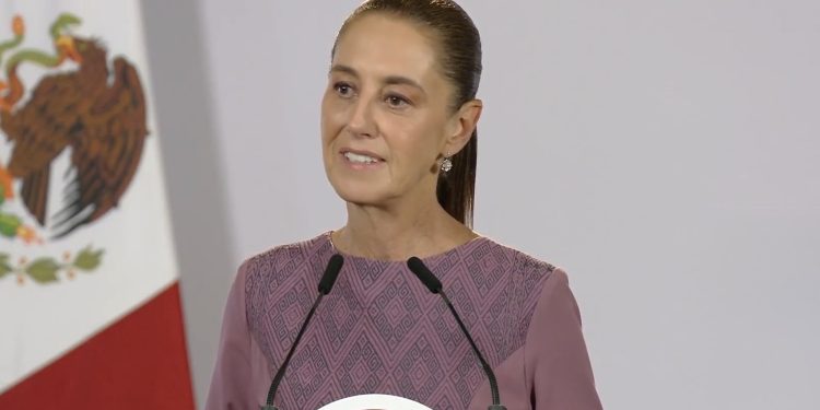 Sheinbaum: escribir libros también es una forma de hacer política para López Obrador