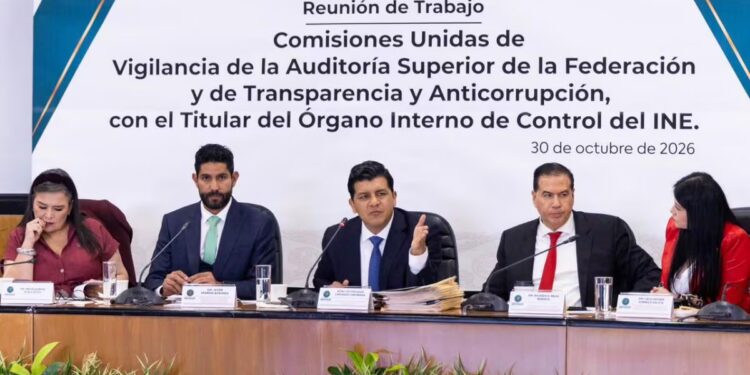 Investigan contratos por 2 mil 461 mdp a cinco empresas vinculadas con funcionarios electorales